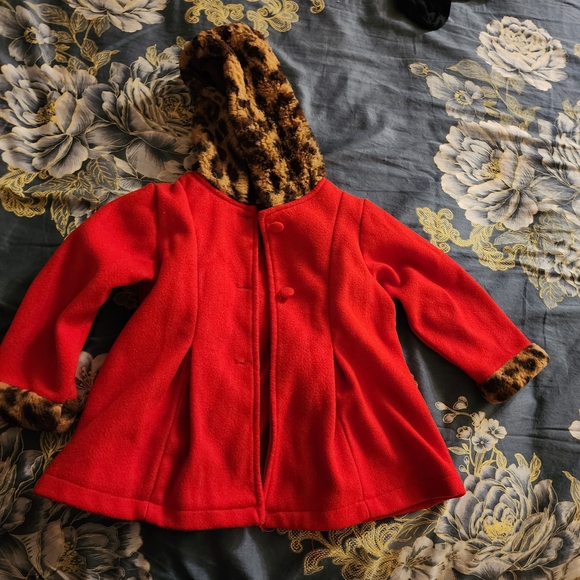 Stylish Red Kids Coat with Leopard Print Hood - Picture 2 of 3